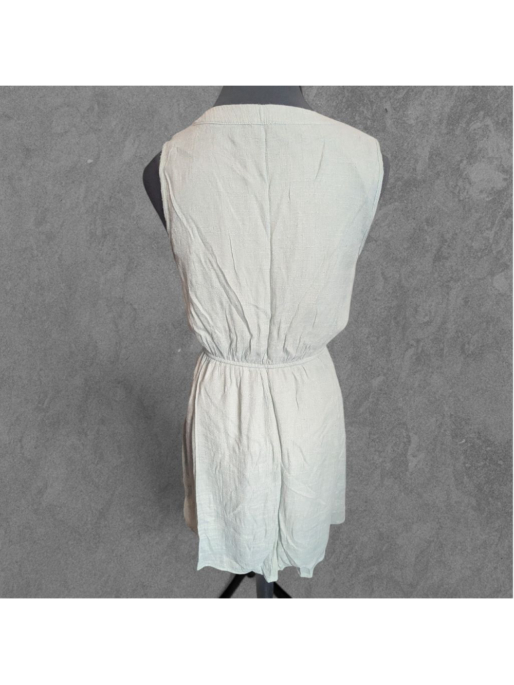 NAIF Light Green Sleeveless Button-Front Embroidered Boho Midi Dress - Picture 4 of 9